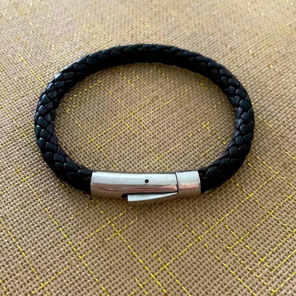 Men small bracelet Tous Brand like new